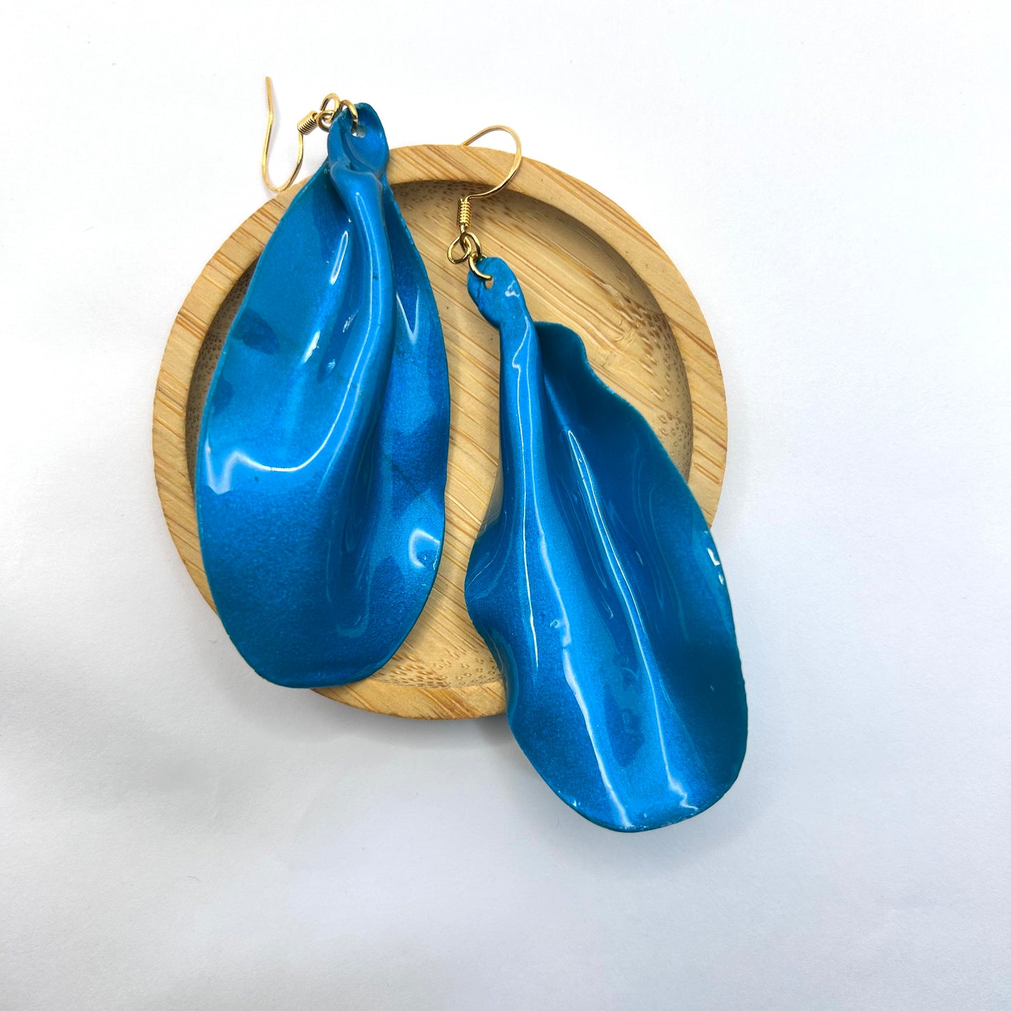 Peacock Colored Petal