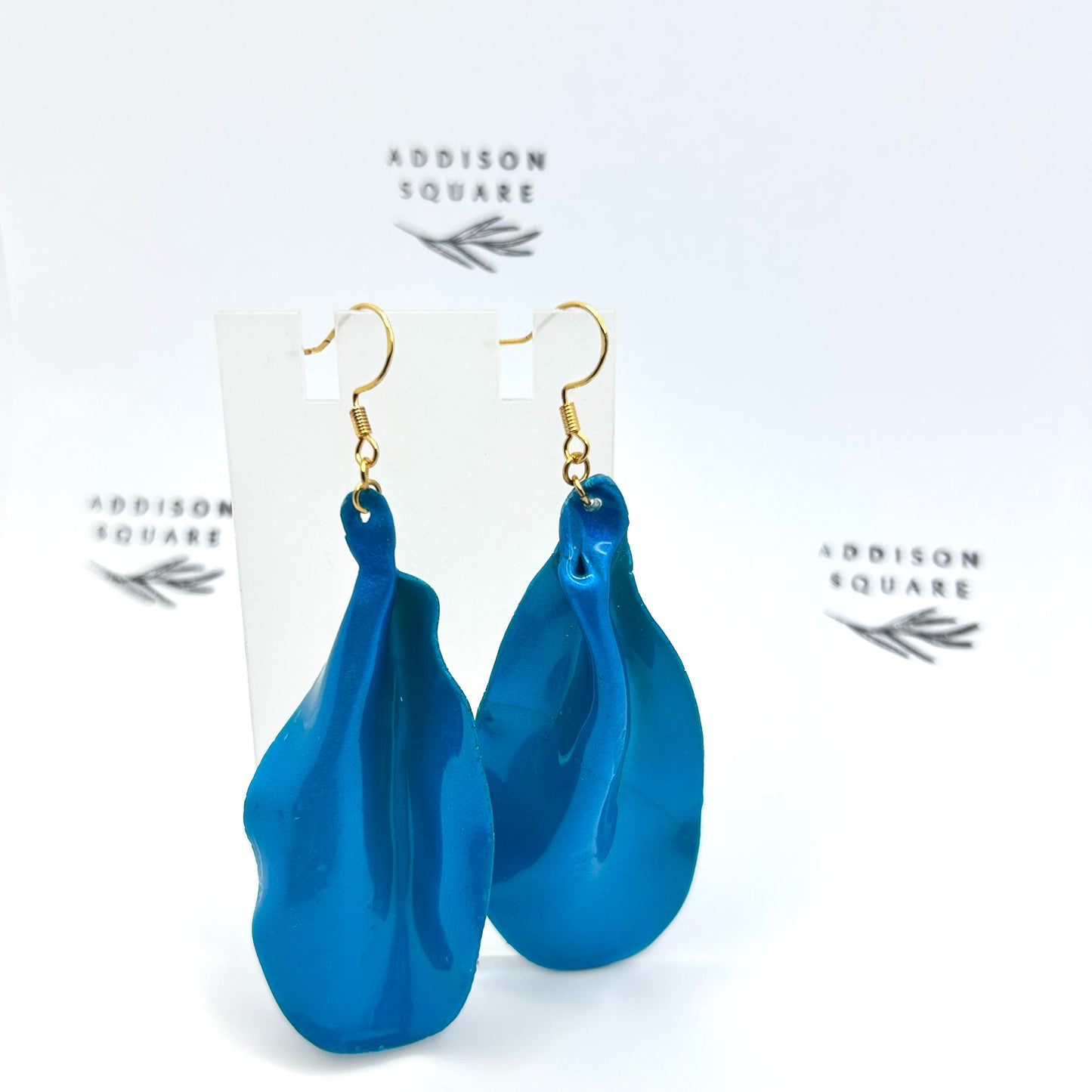 Peacock Colored Petal